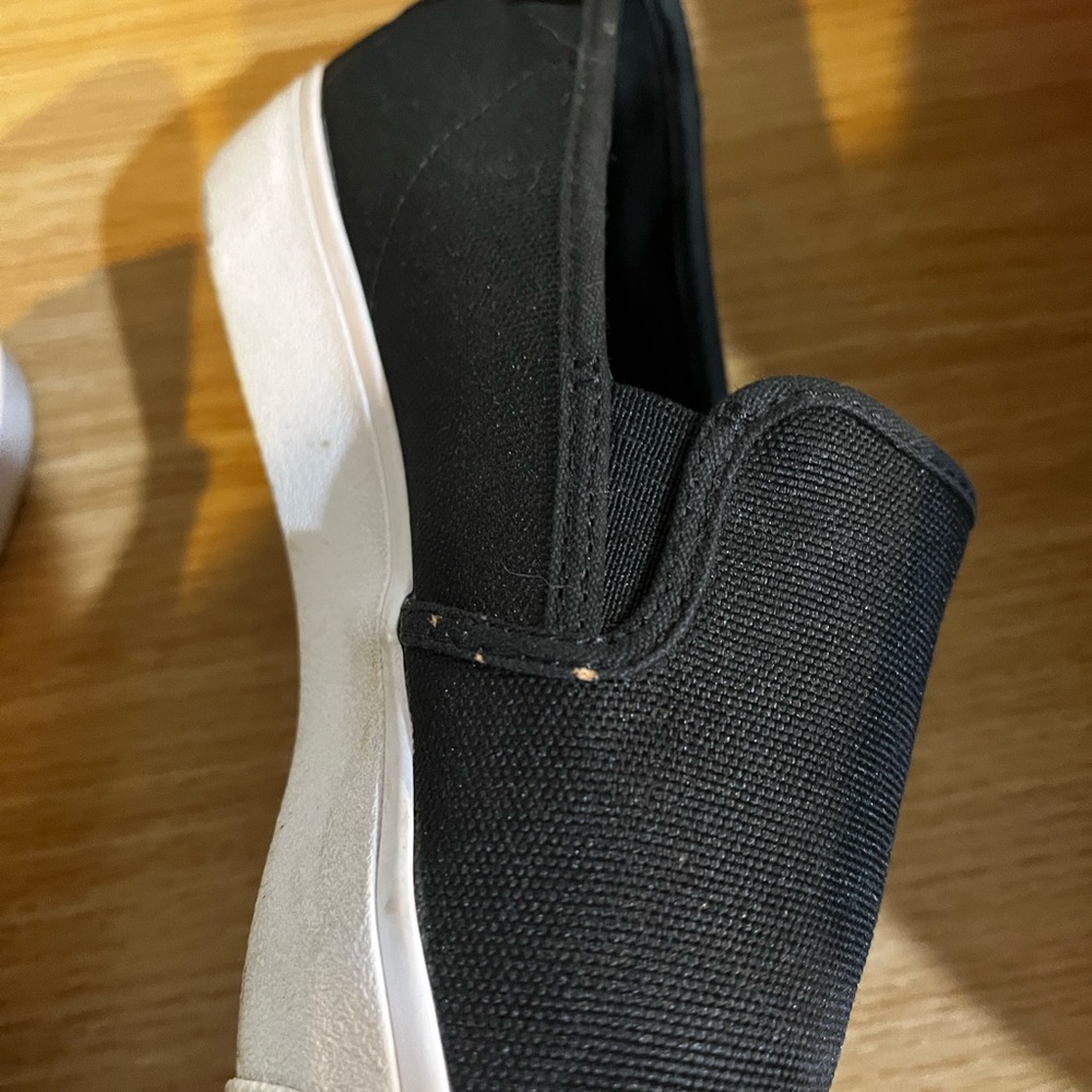 Puma Men's Black Slip-On Sneakers - Picture 4 of 6